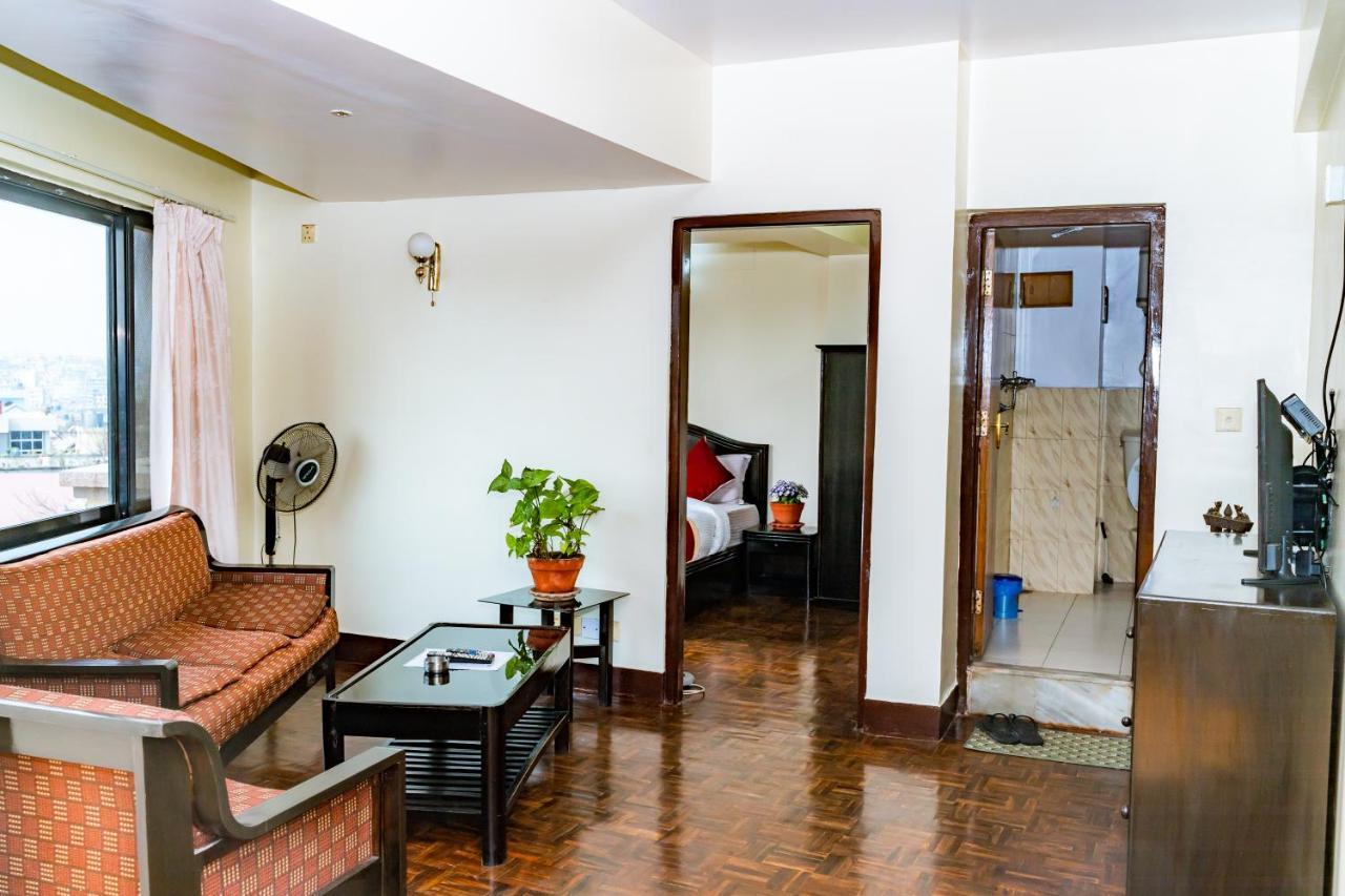 Kbb Hotel And Apartments Hosted By Hostmandu 랄릿푸르 외부 사진