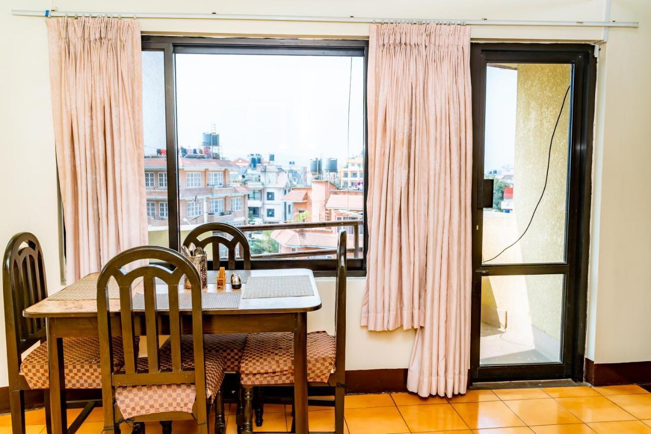 Kbb Hotel And Apartments Hosted By Hostmandu 랄릿푸르 외부 사진