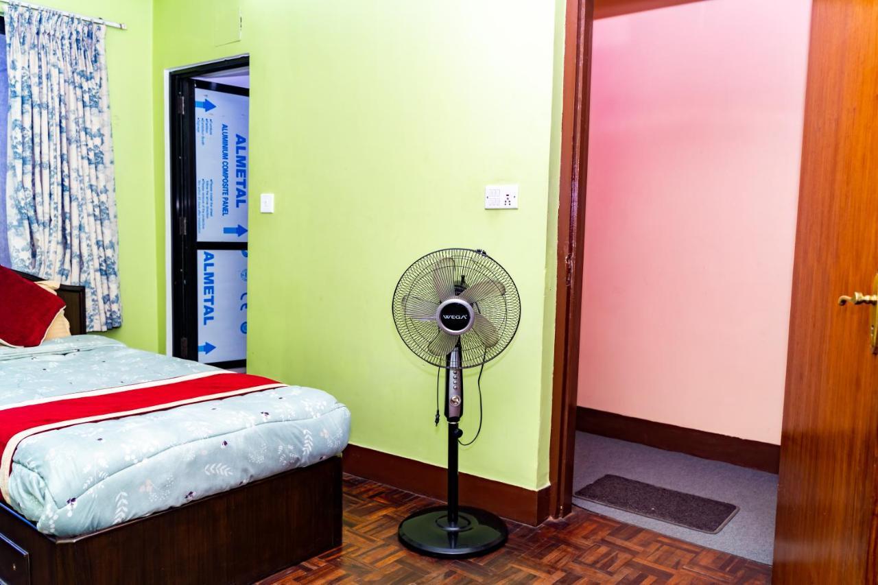 Kbb Hotel And Apartments Hosted By Hostmandu 랄릿푸르 외부 사진