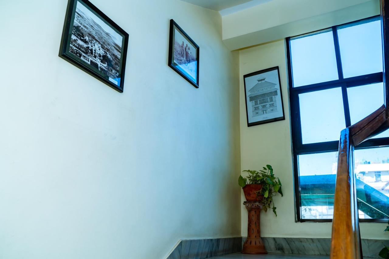 Kbb Hotel And Apartments Hosted By Hostmandu 랄릿푸르 외부 사진