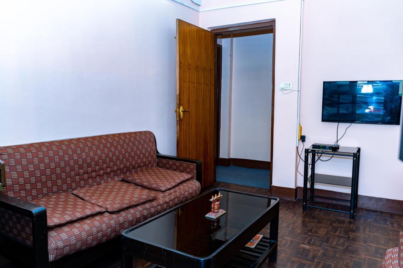 Kbb Hotel And Apartments Hosted By Hostmandu 랄릿푸르 외부 사진