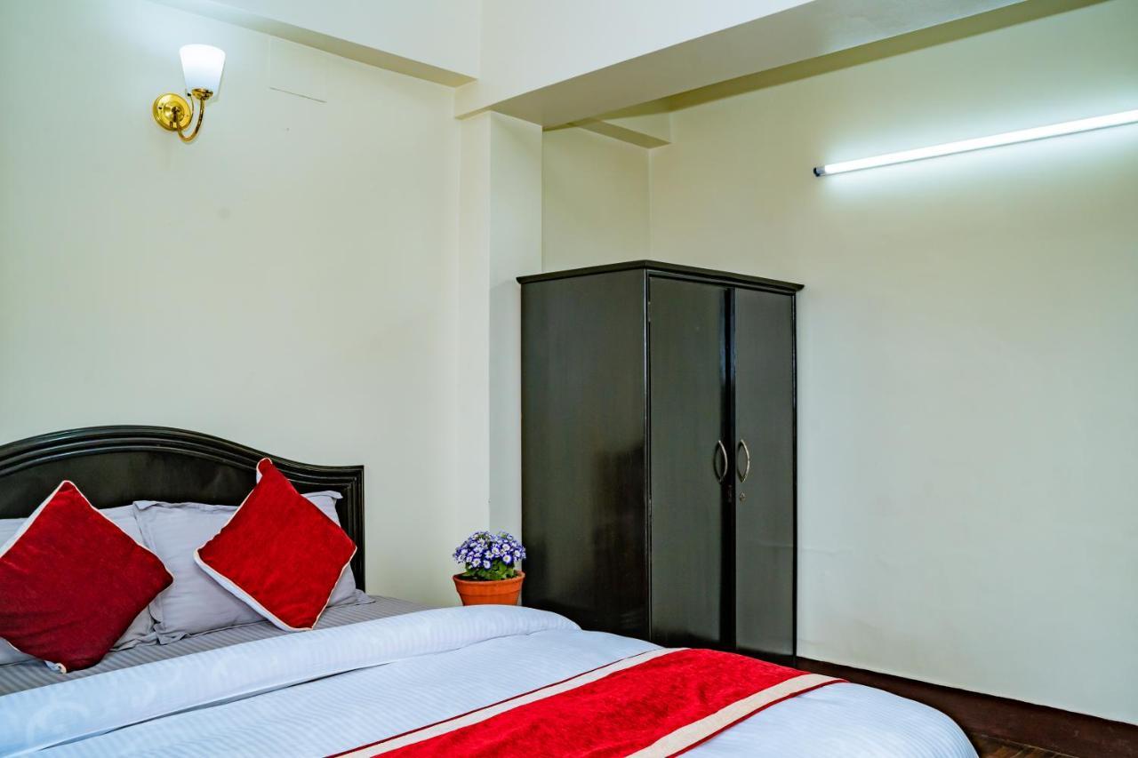 Kbb Hotel And Apartments Hosted By Hostmandu 랄릿푸르 외부 사진