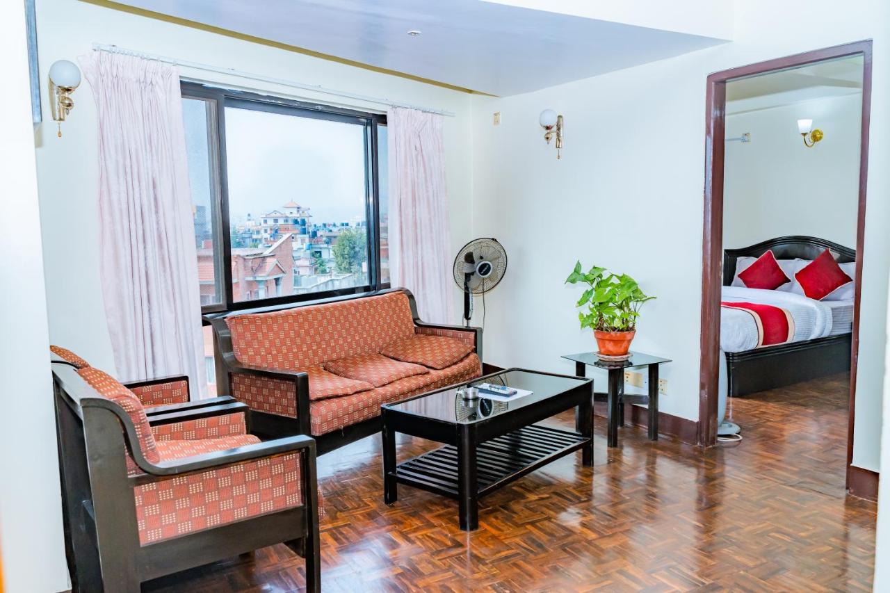 Kbb Hotel And Apartments Hosted By Hostmandu 랄릿푸르 외부 사진