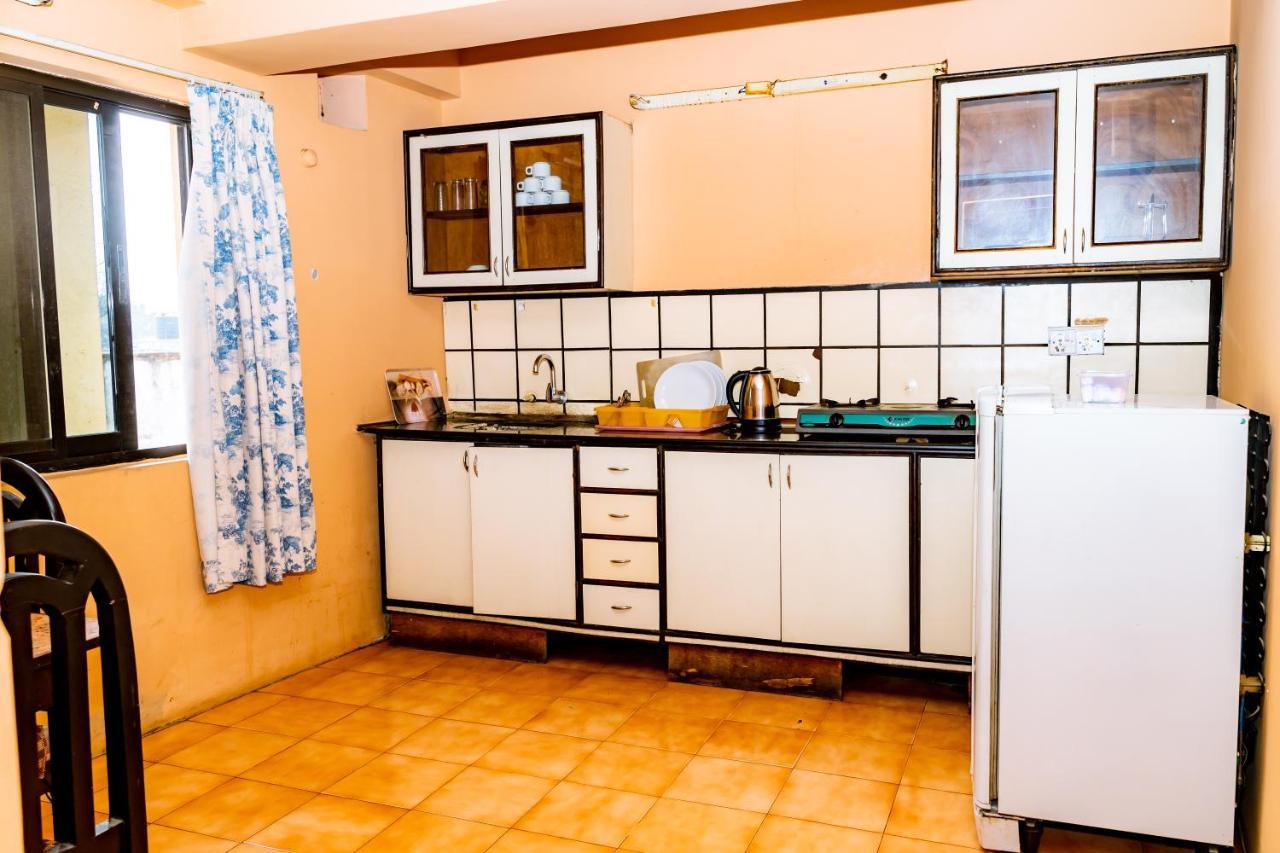 Kbb Hotel And Apartments Hosted By Hostmandu 랄릿푸르 외부 사진