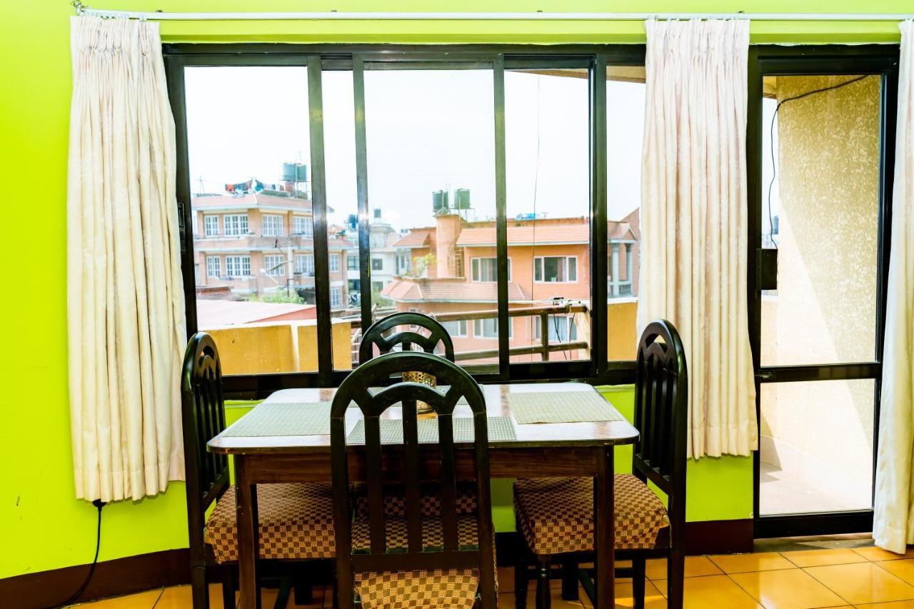 Kbb Hotel And Apartments Hosted By Hostmandu 랄릿푸르 외부 사진