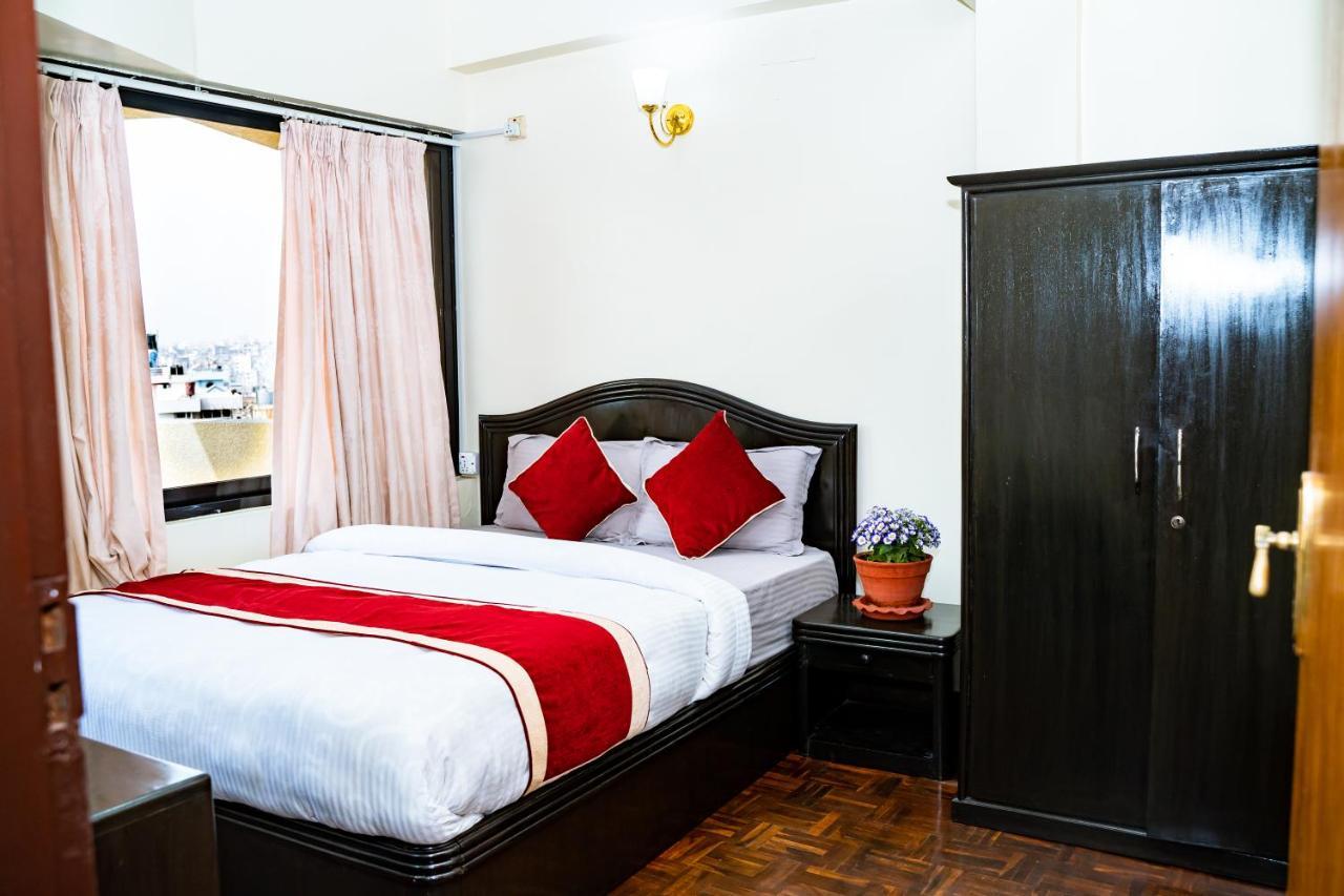Kbb Hotel And Apartments Hosted By Hostmandu 랄릿푸르 외부 사진