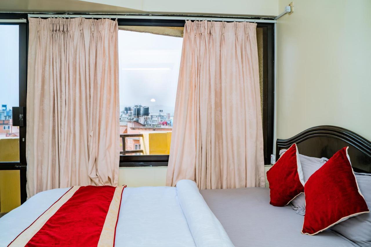 Kbb Hotel And Apartments Hosted By Hostmandu 랄릿푸르 외부 사진